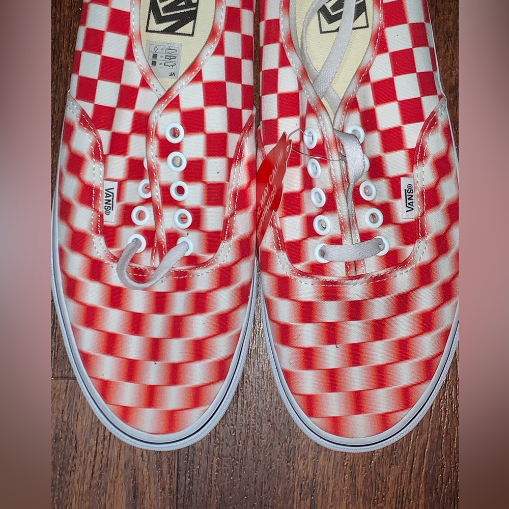 Vans - Picture 2 of 10